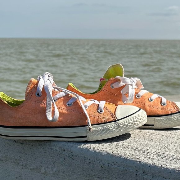 Converse Chuck Taylor Converse All Star  Low Top Double Tongue Jr Size 4 637348F - Picture 4 of 9